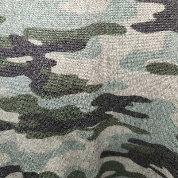 MATERNITY blouse Camouflage Pattern Size 1x - Picture 3 of 4